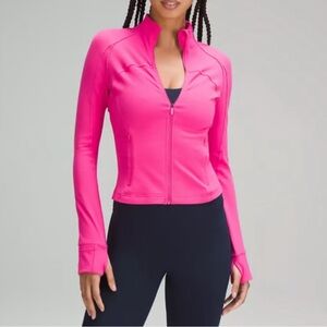 NWOT SIZE 6 - Lululemon Sonic Pink Cropped Define Jacket Crop